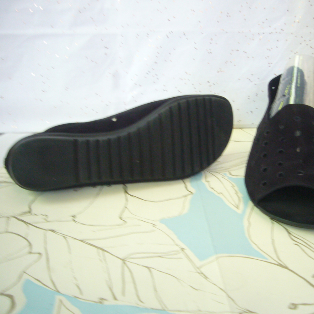 Vaneli Black Nubuck Laser cut polka dot Wedge Sandal - 10M Peep Toe Zip Back - Picture 6 of 8